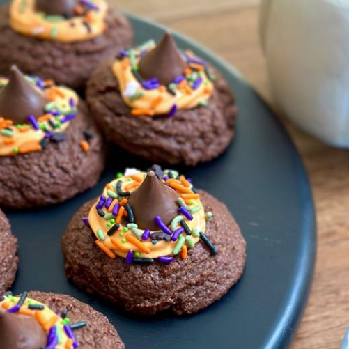 Cookies that look like a witches hat.