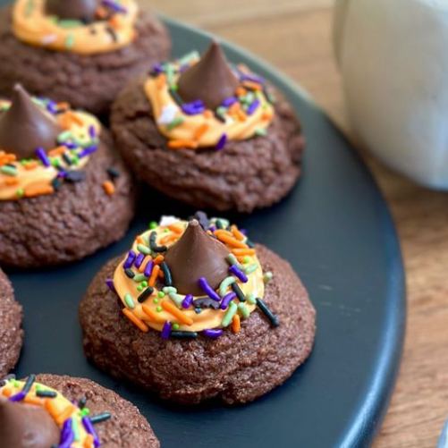 Cookies that look like a witches hat. 