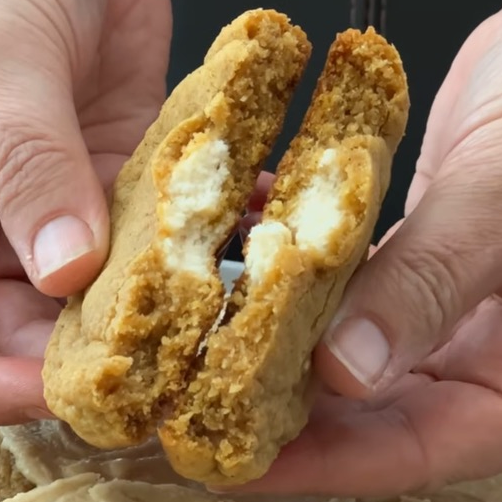 Pumpkin Cheesecake Cookies